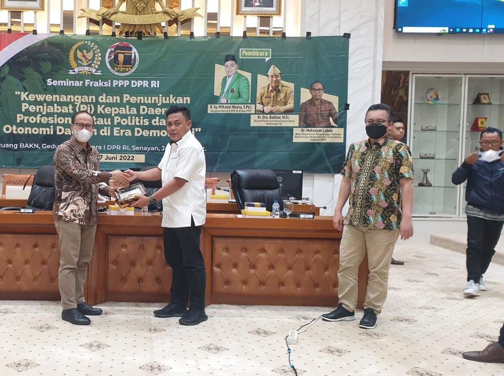 PPP Minta Kemendagri Selektif Tunjuk Pj Kepala Daerah di 2024 PPP Minta Kemendagri Selektif Tunjuk Pj Kepala Daerah di 2024
