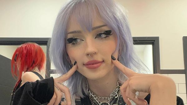 Potret Wanita Bertato Terlalu Ekstrem, Lengannya Disebut Seperti Membusuk