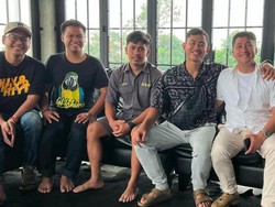 Buntut Makan Keripik Terpedas, Irfan Hakim dan Tanboy Kun Damai