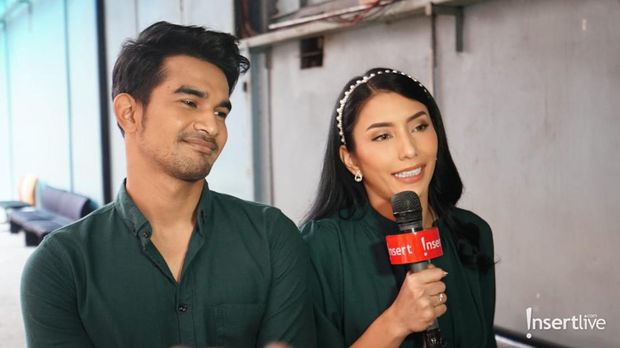 Tengku Tezi & Tyas Mirasih