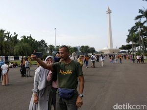 Dibuka untuk Umum, Monas Ramai Pengunjung