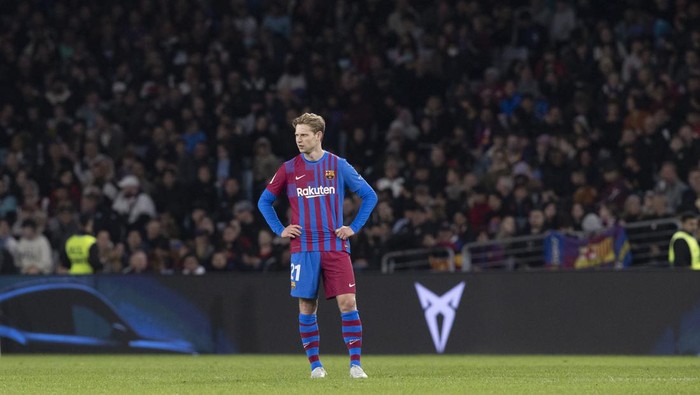 SYDNEY, AUSTRALIA - MAY 25: Frenkie de Jong of FC Barcelona in action during the match between FC Barcelona and the A-League All Stars at Accor Stadium on May 25, 2022 in Sydney, Australia. (Photo by Steve Christo - Corbis/Corbis via Getty Images)