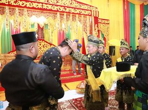 Kapolda Riau Terima Gelar Datuk Adat Melayu