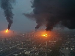Ledakan Pabrik Kimia Shanghai Tewaskan 1 Orang, Picu Asap Pekat di Langit