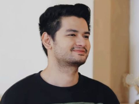 Kevin Hillers Sering Bagikan Video Kocak Saat Makan, Intip Potretnya!