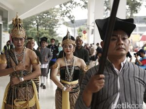 Kirab Budaya Ramaikan Indonesia Open 2022