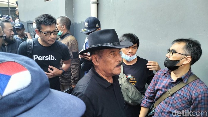 Komisaris Persib Umuh Muchtar dan Direktur Persib Teddy Tjahjono