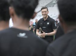 Mesut Oezil Sambut Gembira Gencatan Senjata Israel dan Hamas