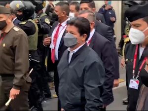 Dikawal Polisi, Presiden Peru Diperiksa Terkait Kasus Korupsi!