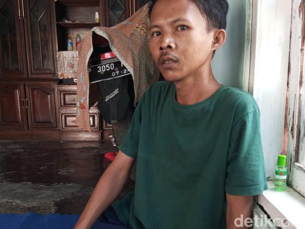 Ingat Pria Jember yang Perutnya Kemasukan Gelas? Begini Kabarnya Sekarang Ingat Pria Jember yang Perutnya Kemasukan Gelas? Begini Kabarnya Sekarang