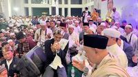 Potret Suasana Ceramah UAS Dipenuhi Jemaah di Jonggol