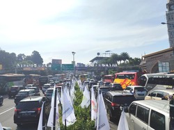 Urai Kepadatan, Polisi Terapkan One Way Arah Puncak Bogor Pagi Ini