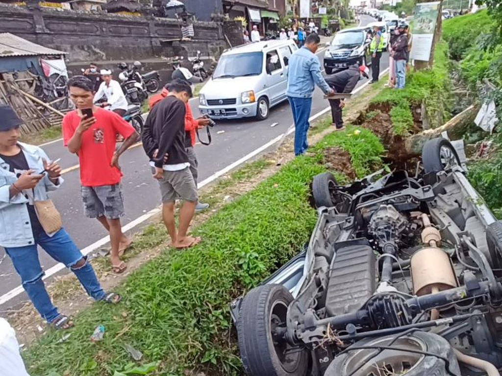 Detik-detik Mencekam Kecelakaan Maut di Baturiti Bali