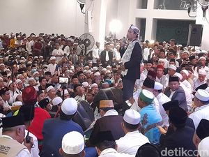 UAS Kaget Jemaah Tausiah di Jonggol Membeludak, Singgung Viral Penolakan