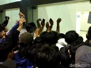 Kisah Bonek Ucap Belasungkawa Terkait Tewasnya 2 Fans Persib Kisah Bonek Ucap Belasungkawa Terkait Tewasnya 2 Fans Persib