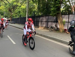 Menkumham Terjatuh Saat Bersepeda di Medan