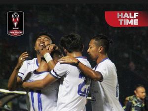 Gol Tendangan Bebas Gian Zola Bawa Arema FC Ungguli Persikabo 0-1 Gol Tendangan Bebas Gian Zola Bawa Arema FC Ungguli Persikabo 0-1