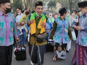 54 Calon Jemaah Haji Asal Sidoarjo Tunda Keberangkatannya 54 Calon Jemaah Haji Asal Sidoarjo Tunda Keberangkatannya