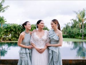 Cantiknya Cathy Sharon dan Julie Estelle Jadi Bridesmaid di Pernikahan Adik Cantiknya Cathy Sharon dan Julie Estelle Jadi Bridesmaid di Pernikahan Adik