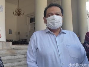 CT Dapat Kado Ultah Ke-60 Istimewa dari Ridwan Kamil CT Dapat Kado Ultah Ke-60 Istimewa dari Ridwan Kamil