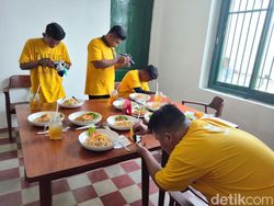 Kisah 5 Fotografer Difabel Surabaya, Bukukan Karya-Dapat Penghargaan