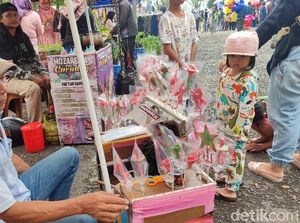 Gulali, Jajanan Populer Anak 90-an yang Masih Eksis di Ciamis Gulali, Jajanan Populer Anak 90-an yang Masih Eksis di Ciamis
