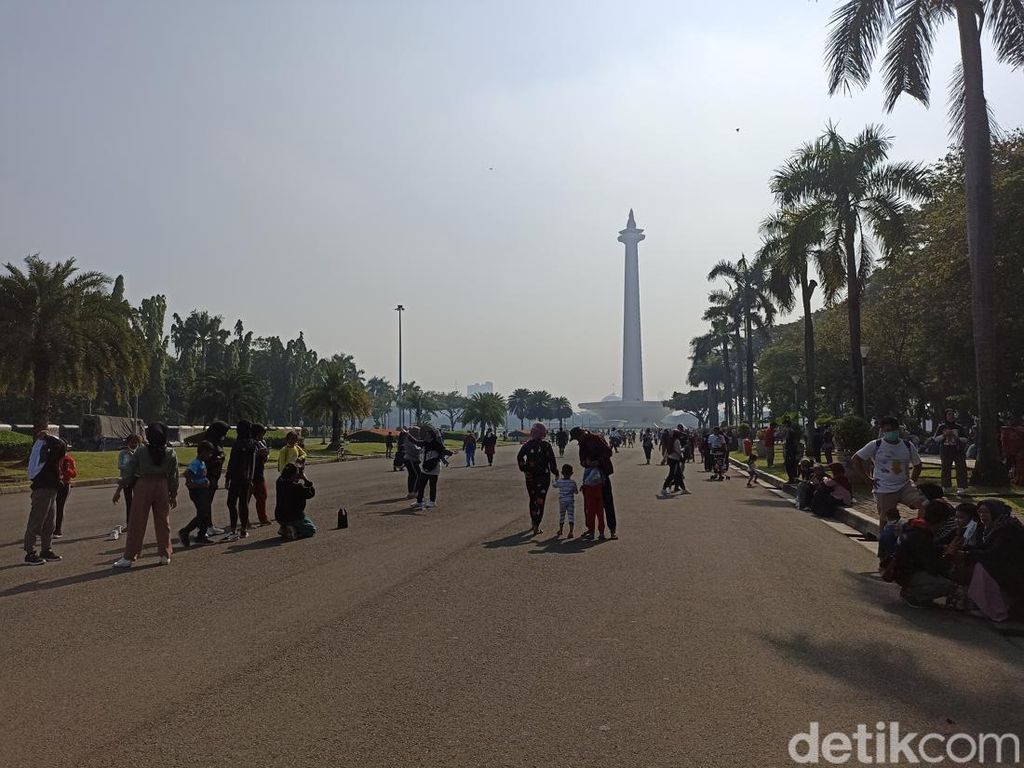 Dibuka Lagi, Monas Ramai Dikunjungi Warga di Akhir Pekan Dibuka Lagi, Monas Ramai Dikunjungi Warga di Akhir Pekan