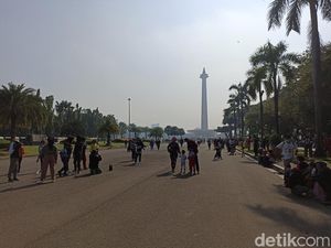 Monas Buka Lagi, Pengunjung Kembali Ramai Monas Buka Lagi, Pengunjung Kembali Ramai