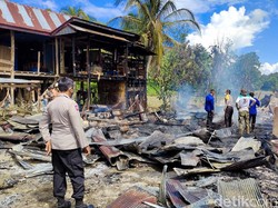 Rumah di Polman Terbakar Ditinggal Penghuni, Emas-Uang Rp 10 Juta Ludes