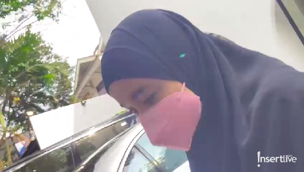 Laudya Cynthia Bella saat ditemui awak media, Minggu (19/6).