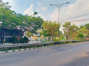 Ratusan Pemuda Berpakaian Hitam Tawuran di Benowo Surabaya