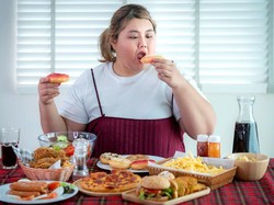 7 Efek Samping Terlalu Sering Konsumsi Junk Food, Awas Kena Kanker!
