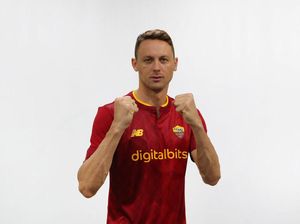 Kebersamaan Singkat Nemanja Matic dan AS Roma Kebersamaan Singkat Nemanja Matic dan AS Roma