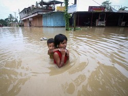 Penampakan Banjir Landa Bangladesh, 800 Ribu Jiwa Terdampak