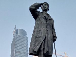 Miris! Patung Jenderal Sudirman Bukan Cuma Kali Ini Dicoret-coret