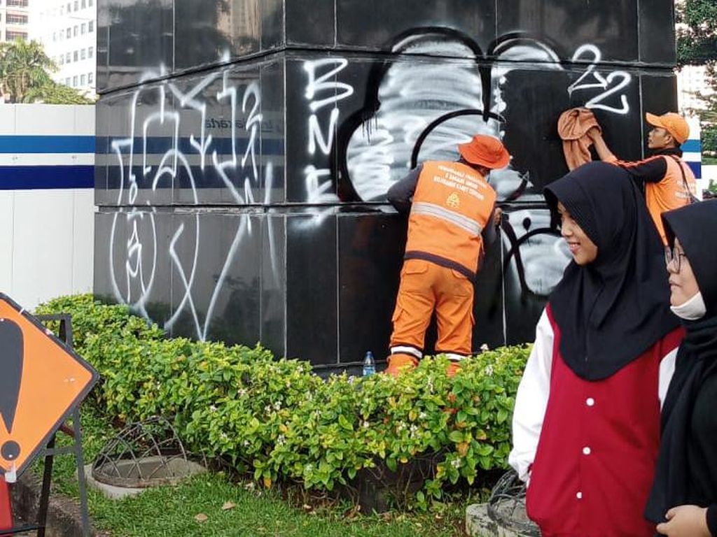 Patung Sudirman Dicoret-coret, Wagub DKI: Jangan Ada Lagi Vandalisme!