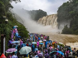 Seram... Seperti Ini Derasnya Air Terjun Favorit Warga China Seram... Seperti Ini Derasnya Air Terjun Favorit Warga China