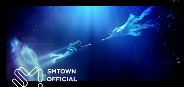 aespa SMCU episode 1 Black Mamba/Foto: youtube.com/aespa SMCU episode perdana dengan judul black mamba seperti judul single debut aespa.