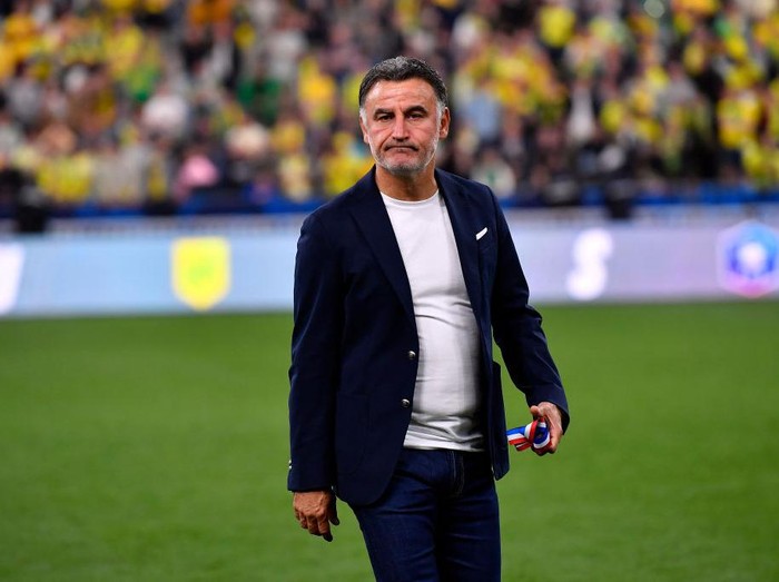 PARIS, FRANCE - MAY 07: OGC Nice head coach Christophe Galtier reacts after loosing the French Final Cup match between OGC Nice and FC Nantes at Stade de France on May 07, 2022 in Paris, France. (Photo by Aurelien Meunier/Getty Images)