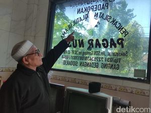 Rumah Sesepuh Pagar Nusa di Sidoarjo Dirusak Orang Tak Dikenal Rumah Sesepuh Pagar Nusa di Sidoarjo Dirusak Orang Tak Dikenal