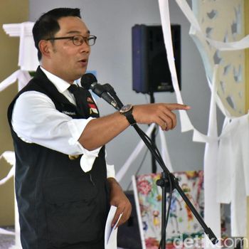 Gubernur Jabar Ridwan Kamil