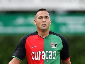 Eks Timnas Indonesia Jhonny van Beukering Kini Jadi Satpam Klub Striptis