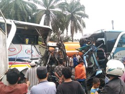 Polisi Ungkap Penyebab Kecelakaan Maut 2 Bus di Labusel