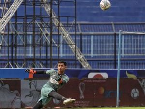 Bali United Vs PSM 1-0 di Babak Pertama, Reza Buat 2 Penyelamatan Beruntun Bali United Vs PSM 1-0 di Babak Pertama, Reza Buat 2 Penyelamatan Beruntun