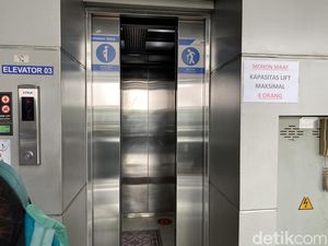 Lift Stasiun Cakung Kelar Diperbaiki! Ibu Hamil Tak Perlu Lagi Naik Tangga Lift Stasiun Cakung Kelar Diperbaiki! Ibu Hamil Tak Perlu Lagi Naik Tangga