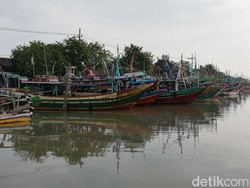 Nelayan Pasuruan Sudah Dua Pekan Krisis Solar