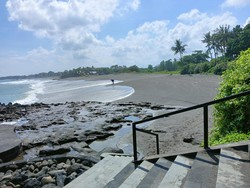 Heboh Video WNA Mesum di Pererenan, Dagang Bakso: Posisinya Sama