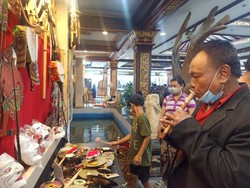 Stan Manik Suling Pamerkan 12 Jenis Alat Musik Bali di PKB 2022