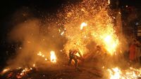 Potret Meriahnya Tradisi Perang Obor di Jepara