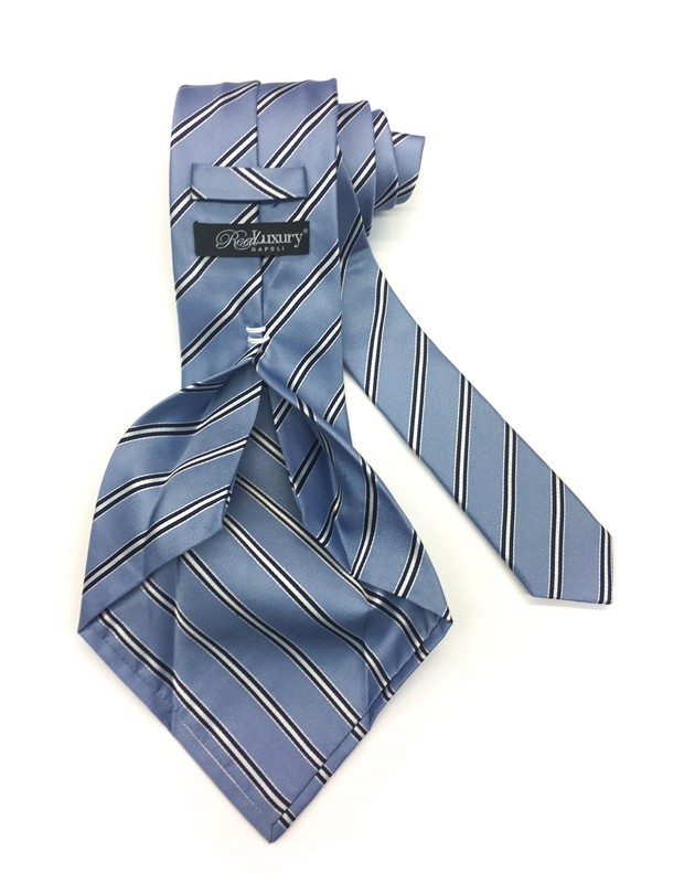 Seven Fold Necktie/Foto : realluxuryshop.com Seven Fold termasuk aksesoris mewah pakaian laki-laki